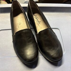 Life Stride Women's Elegant Black Loafers